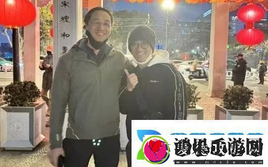 友偶遇黑神话主创冯骥