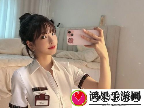 神秘的《丰满的女邻居》三级：一场意外的邻里邂逅，网友们的评论让人捧腹大笑！